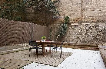 Easy Sleep Gaudi Terrace Daire Barselona